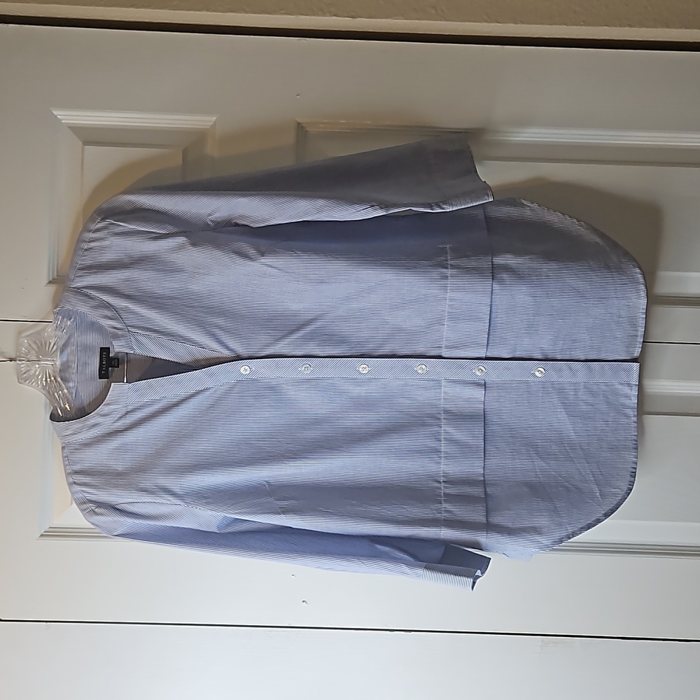 Talbots Half Sleeve Shirt Button Down The Front And Back Size XS